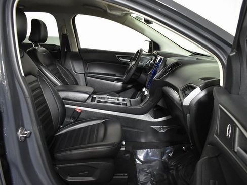 Used 2021 Ford Edge SEL image 32