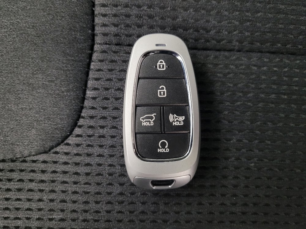 Used 2022 Hyundai Santa Fe SEL w/ Convenience Package FWD image 32