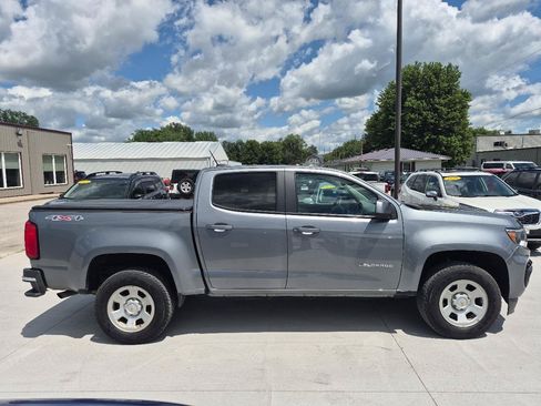 Used 2022 Chevrolet Colorado W/T AWD/4WD image 5