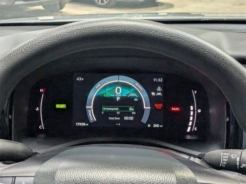 Used 2025 Toyota Camry LE image 15