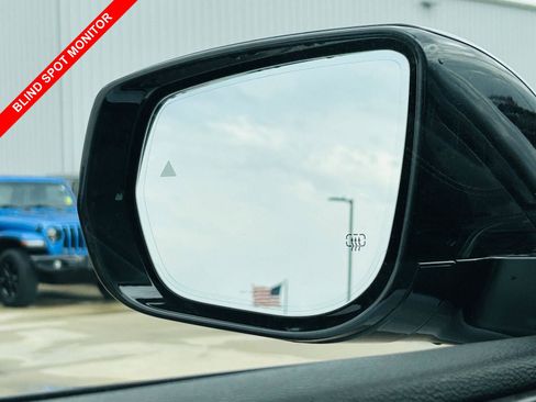 Used 2023 Jeep Grand Cherokee L Limited w/ Luxury Tech Group II image 12