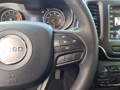Used 2020 Jeep Cherokee Trailhawk w/ Trailer Tow Group AWD/4WD image 15