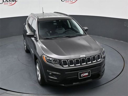 Used 2020 Jeep Compass Latitude w/ Cold Weather Group image 17
