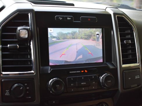 Used 2017 Ford F150 XLT w/ Equipment Group 302A Luxury AWD/4WD image 33