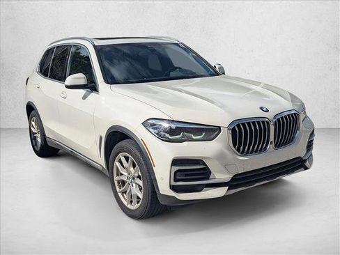 Certified 2023 BMW X5 xDrive40i w/ Premium Package image 3