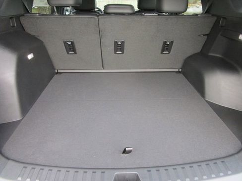 New 2026 Chevrolet Equinox LT w/ Convenience Package II FWD image 10
