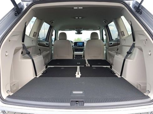 New 2026 Volkswagen Atlas SE image 9