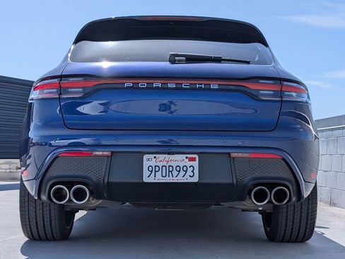 Certified 2024 Porsche Macan AWD/4WD image 11