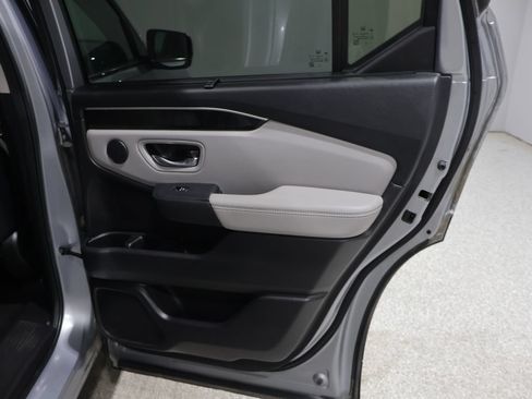 Used 2023 Honda Pilot Elite image 21