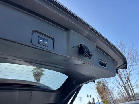 Used 2025 Nissan Rogue SV image 23