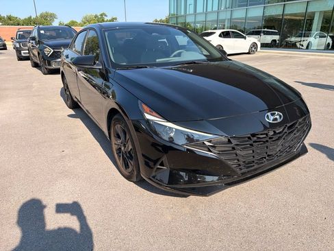 Certified 2022 Hyundai Elantra Blue w/ Cargo Package FWD image 2