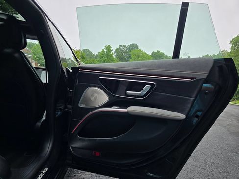 Used 2022 Mercedes-Benz EQS 450+ Sedan image 24