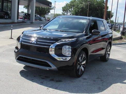 New 2025 Mitsubishi Outlander SE FWD image 6