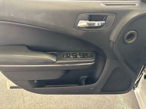 Used 2012 Dodge Charger SE image 12