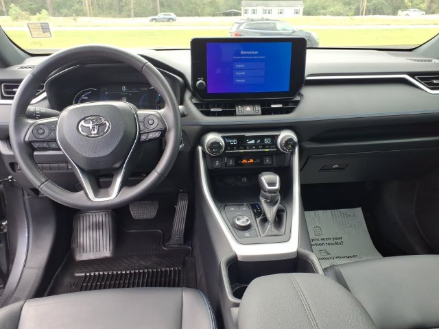 Used 2024 Toyota RAV4 XSE AWD/4WD image 10