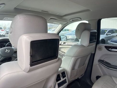 Used 2014 Mercedes-Benz GL 450 4MATIC image 15