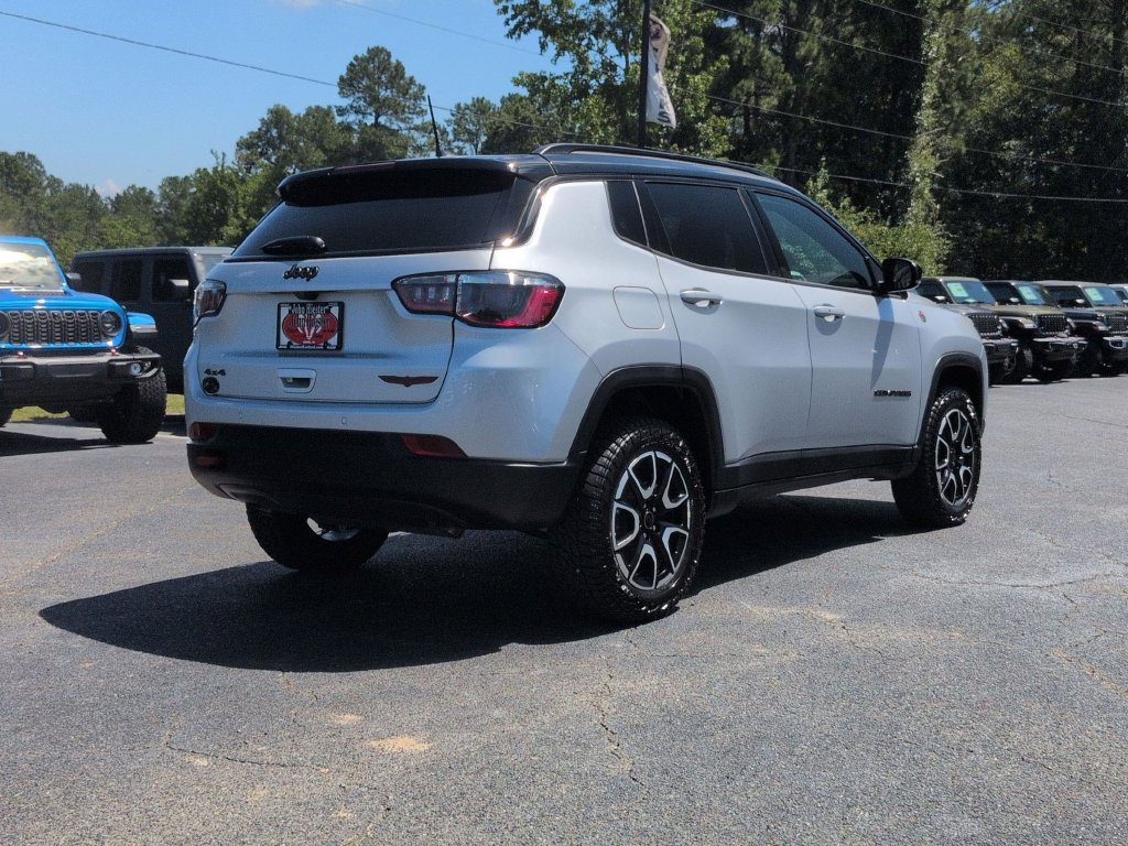 New 2026 Jeep Compass Trailhawk AWD/4WD image 3