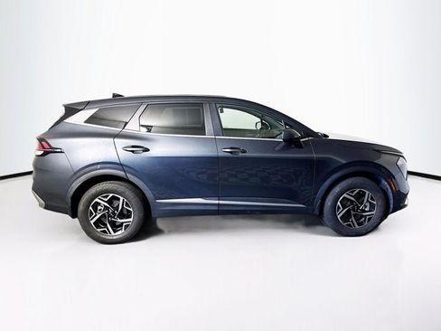 Used 2023 Kia Sportage LX AWD/4WD image 4