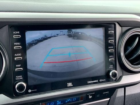 Used 2021 Toyota Tacoma TRD Off-Road w/ TRD Premium Off Road Package image 28