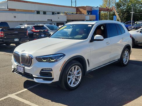 Used 2019 BMW X5 xDrive40i w/ Premium Package 2 image 3