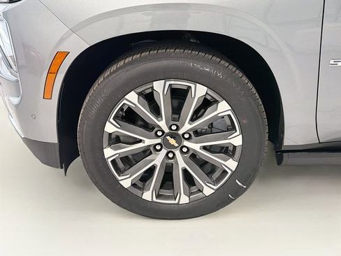 New 2026 Chevrolet Suburban High Country image 31