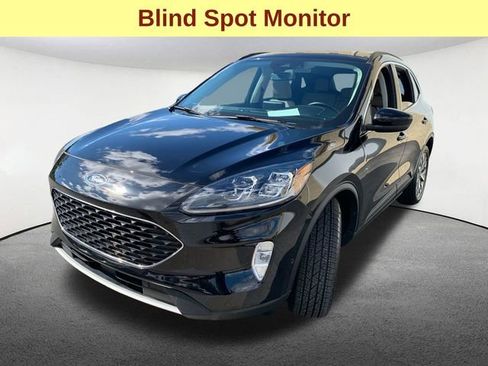 Used 2021 Ford Escape Titanium image 5