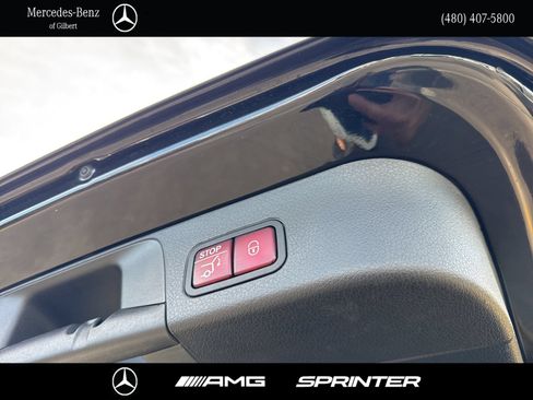 Used 2022 Mercedes-Benz GLB 250 image 9