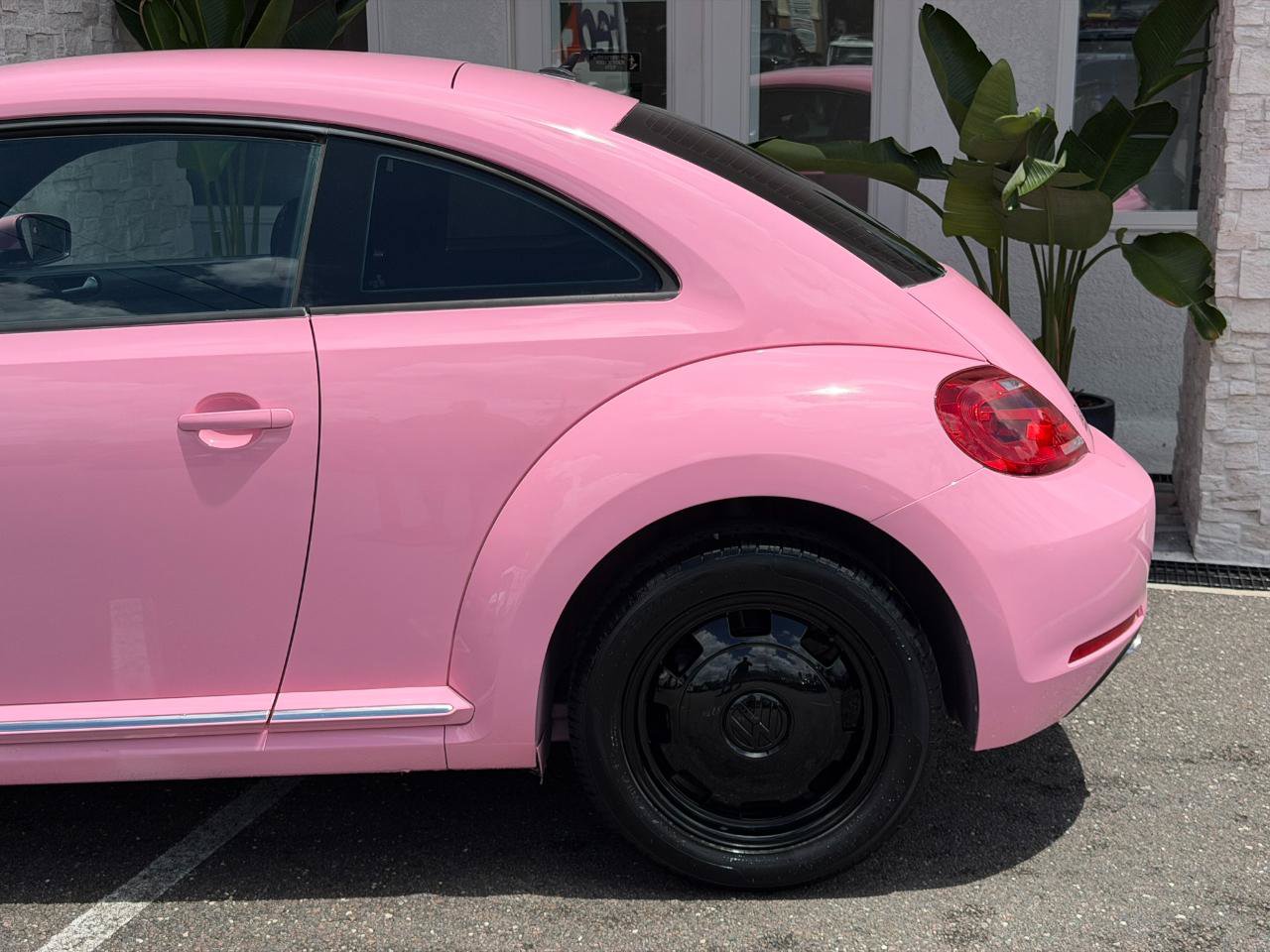 Used 2013 Volkswagen Beetle 2.5 FWD image 9