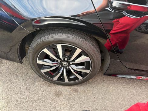 Used 2023 Honda Civic EX image 5