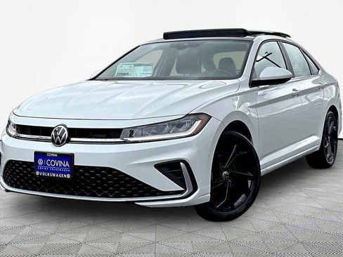 New 2026 Volkswagen Jetta SE image 3