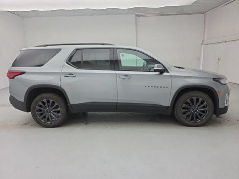 Used 2023 Chevrolet Traverse RS AWD/4WD image 9