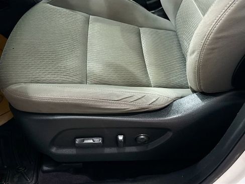 Used 2016 Hyundai Santa Fe SE image 19