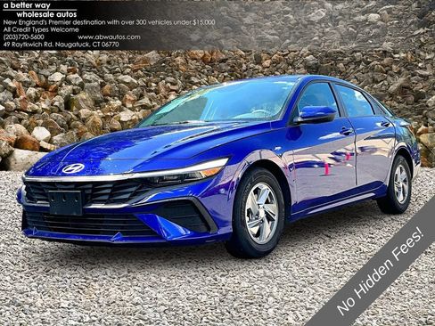 Used 2025 Hyundai Elantra SE FWD image 1