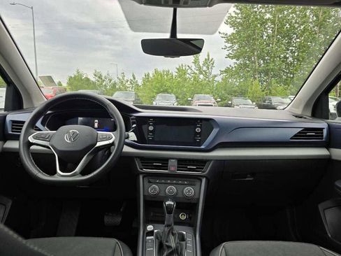 Used 2022 Volkswagen Taos SE image 9