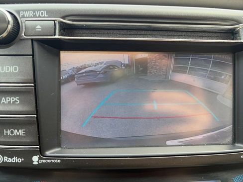 Used 2015 Toyota RAV4 Limited AWD/4WD image 25