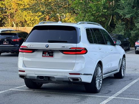 Used 2025 BMW X7 xDrive40i w/ Climate Comfort Package AWD/4WD image 5