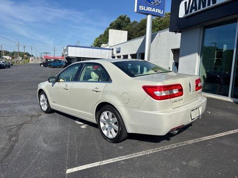 Used 2008 Lincoln MKZ FWD image 2