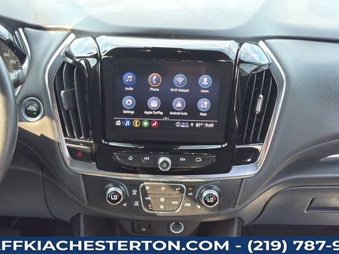 Used 2023 Chevrolet Traverse LT FWD image 18