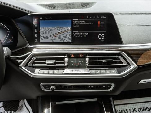Used 2019 BMW X5 xDrive40i w/ Convenience Package AWD/4WD image 18