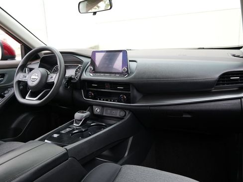 Used 2023 Nissan Rogue SV FWD image 7