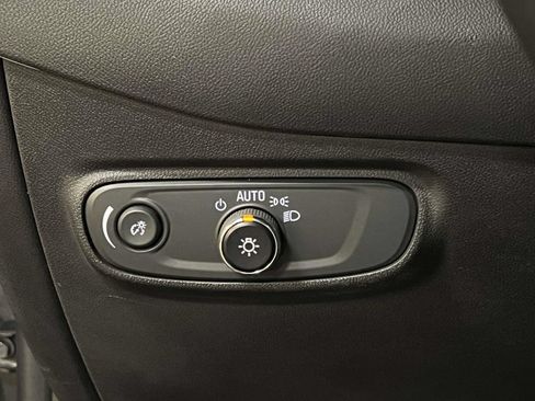 Used 2023 Chevrolet Equinox LT FWD image 23