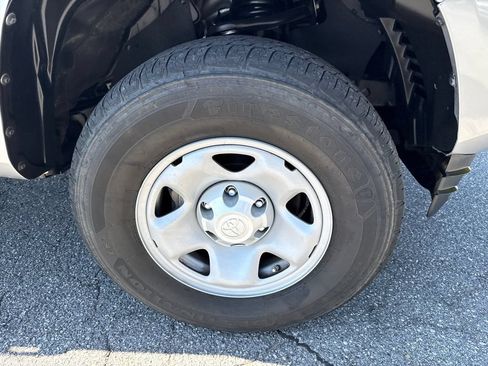 Used 2020 Toyota Tacoma SR w/ SR Convenience Package RWD image 12