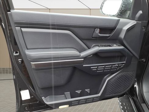 Used 2025 Toyota 4Runner SR5 image 26