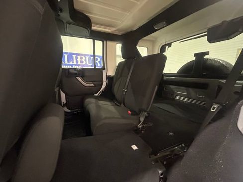 Used 2015 Jeep Wrangler Unlimited Sport w/ Quick Order Package 24S AWD/4WD image 26