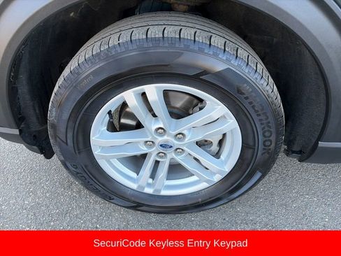 Used 2023 Ford Explorer XLT w/ Equipment Group 202A image 11