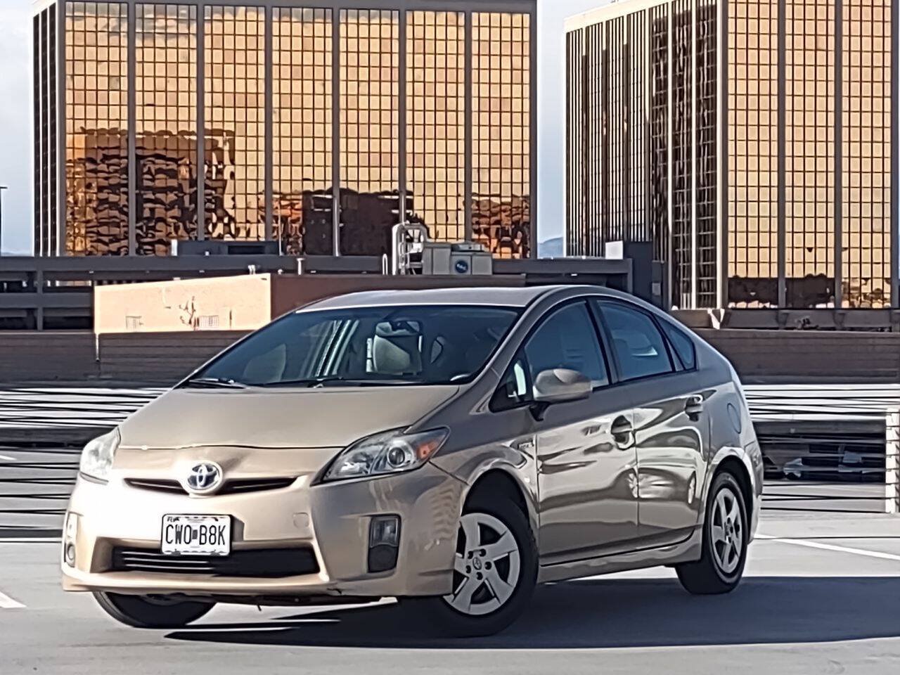 Used 2010 Toyota Prius Five FWD image 1