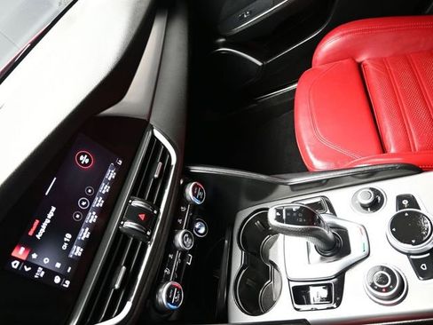 Used 2023 Alfa Romeo Giulia Veloce image 22