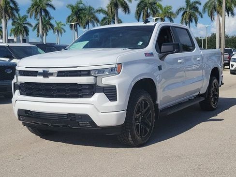 Used 2024 Chevrolet Silverado 1500 RST AWD/4WD image 3
