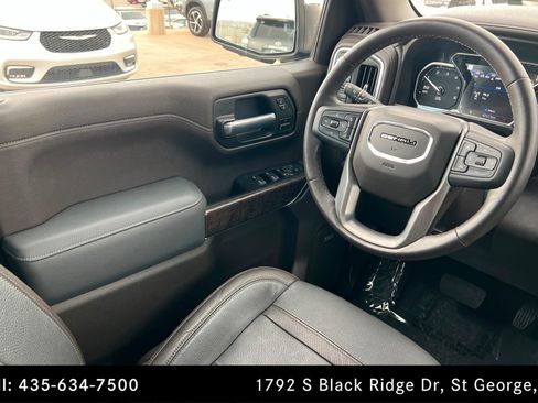 Used 2021 GMC Sierra 1500 Denali w/ Denali Ultimate Package AWD/4WD image 11