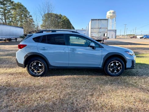 Used 2019 Subaru Crosstrek 2.0i Premium w/ Moonroof Package image 8